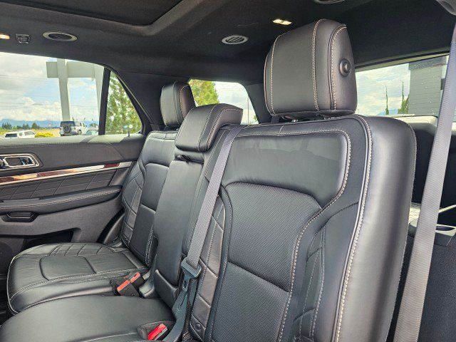 Used 2019 Ford Explorer Platinum AWD/4WD image 22