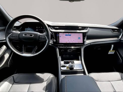 New 2026 Jeep Grand Cherokee L Limited AWD/4WD image 10
