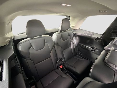 Certified 2023 Volvo XC90 B5 Core w/ Protection Package Premier AWD/4WD image 28