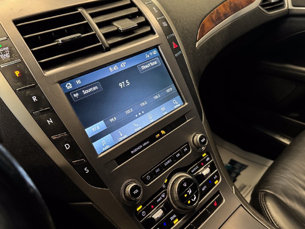 Used 2019 Lincoln MKZ Reserve FWD image 13