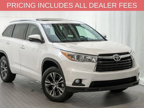 Used 2016 Toyota Highlander XLE FWD image 1