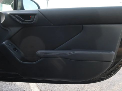 Used 2025 Toyota GR86 image 40