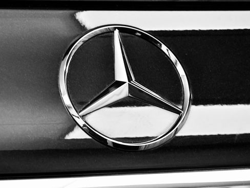 Used 2025 Mercedes-Benz GLS 450 4MATIC image 97