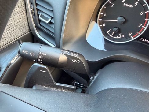 Used 2023 Nissan Rogue S AWD/4WD image 15