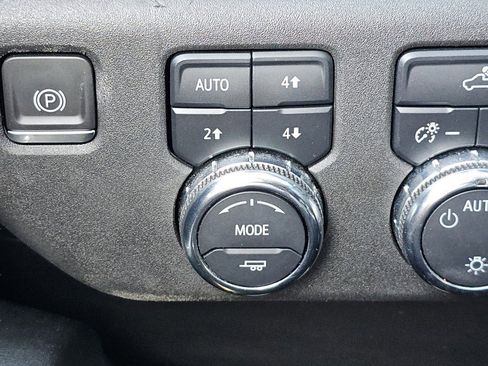 Used 2023 GMC Sierra 1500 SLE image 9