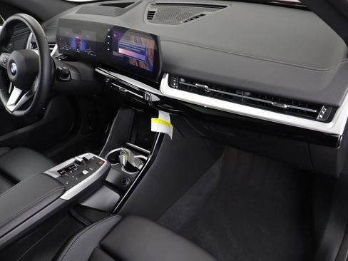 Certified 2025 BMW X2 xDrive28i AWD/4WD image 18