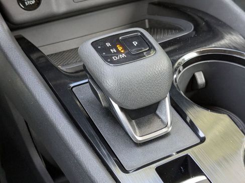 Certified 2025 Nissan Rogue SV FWD image 22