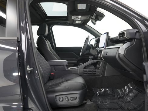 Used 2025 Toyota 4Runner TRD Off-Road Premium image 11