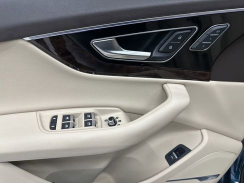 Used 2019 Audi Q7 3.0T Premium Plus w/ Premium Plus Package AWD/4WD image 9
