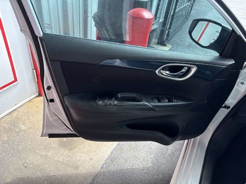 Used 2017 Nissan Sentra SR Turbo FWD image 10