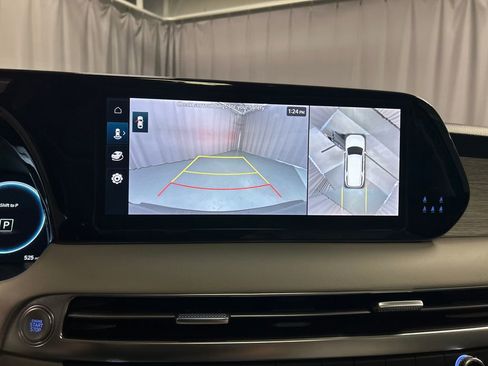 Used 2025 Hyundai Palisade Calligraphy image 16