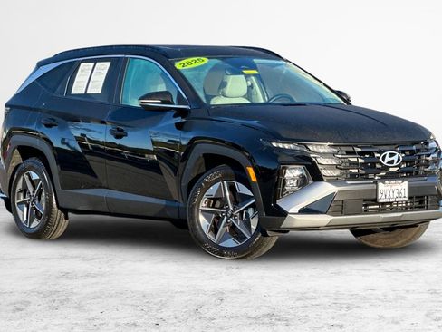 Certified 2025 Hyundai Tucson SEL AWD/4WD image 2