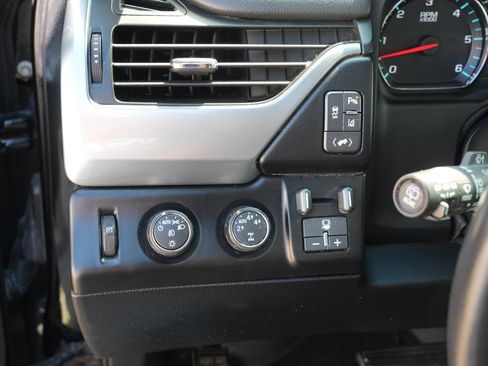 Used 2015 Chevrolet Tahoe LTZ AWD/4WD image 19