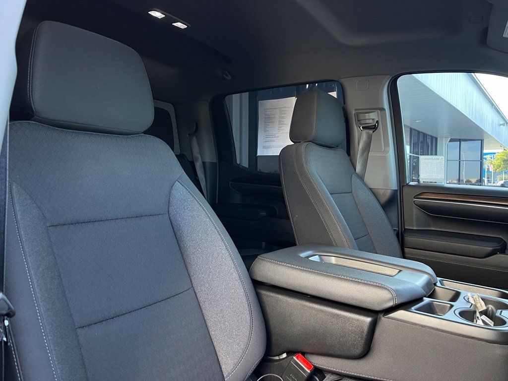Used 2024 Chevrolet Silverado 1500 LT w/ LPO, Liner Protection Package AWD/4WD image 12