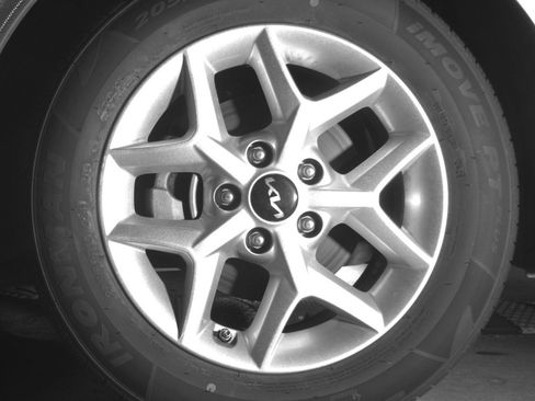 Used 2025 Kia Soul LX w/ LX Technology Package FWD image 19