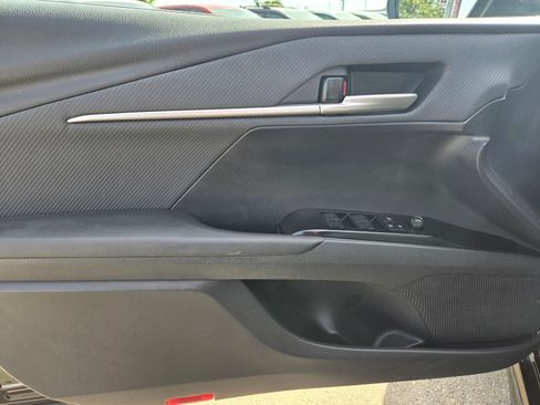 Used 2025 Toyota Camry SE FWD image 15