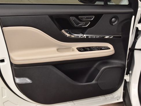 New 2026 Lincoln Corsair Reserve image 35