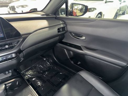 Used 2024 Lexus UX 250h FWD image 30