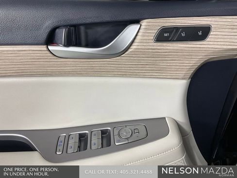 Used 2022 Hyundai Palisade SEL w/ Premium Package FWD image 18