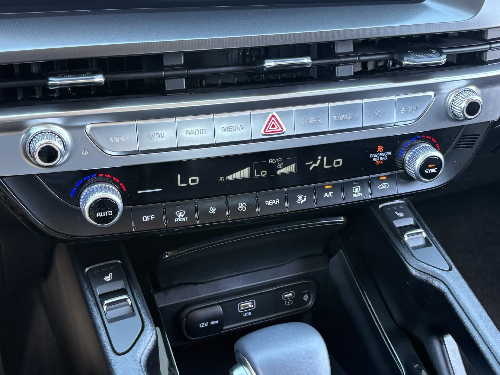Used 2025 Kia Telluride S FWD image 29