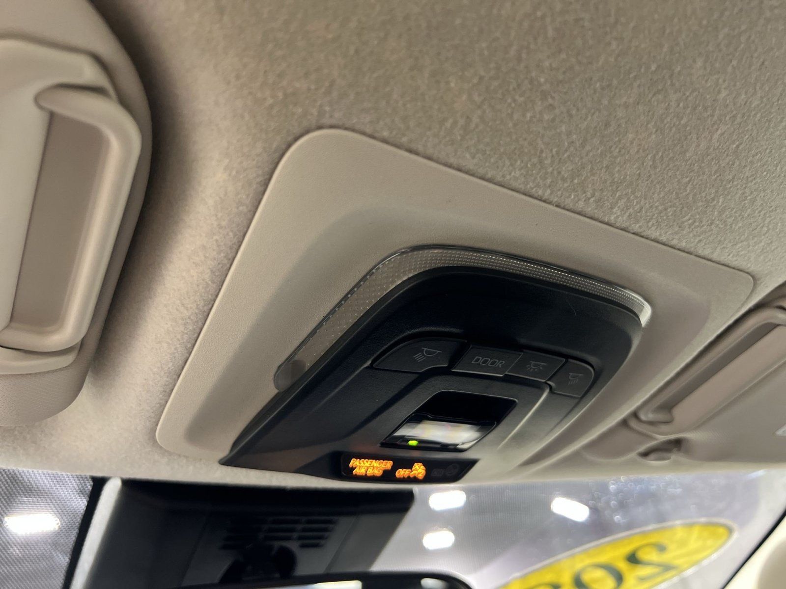 Used 2025 Toyota Corolla LE FWD image 35