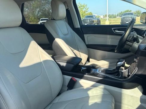 Used 2016 Ford Edge Titanium w/ Equipment Group 302A FWD image 18