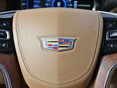 Used 2016 Cadillac Escalade Platinum AWD/4WD image 35