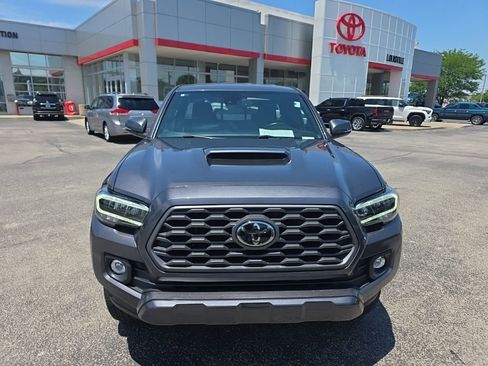 Certified 2020 Toyota Tacoma TRD Sport w/ TRD Premium Sport Package AWD/4WD image 2