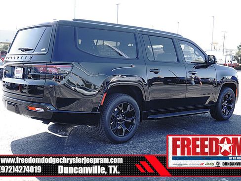 New 2025 Jeep Wagoneer L Series II image 5