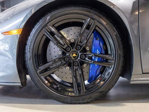 Used 2021 Lamborghini Huracan EVO image 47