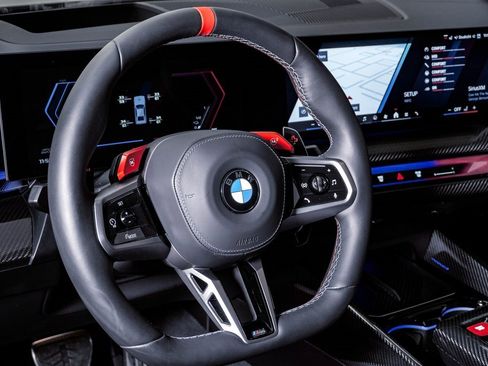 Used 2026 BMW M5 w/ Executive Package image 27