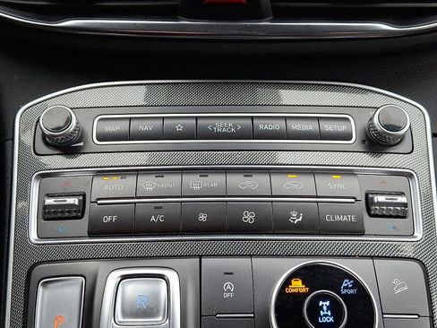 Certified 2023 Hyundai Santa Fe SEL image 15