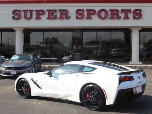 Used 2016 Chevrolet Corvette Stingray Coupe w/ 2LT Preferred Equipment Group image 5