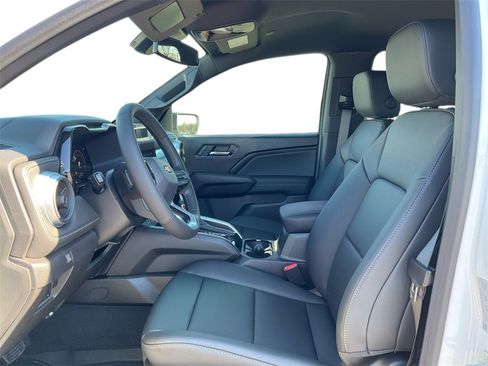 New 2025 Chevrolet Colorado LT w/ LT Convenience Package image 19