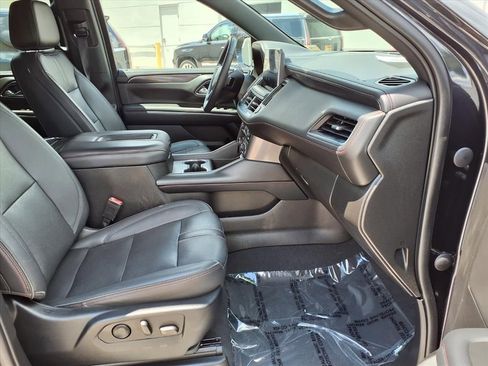Used 2022 Chevrolet Tahoe RST w/ Luxury Package RWD image 9