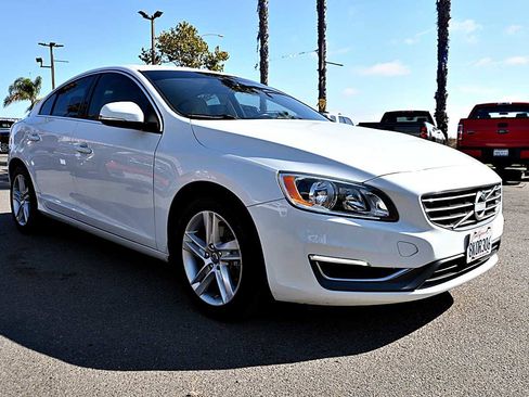 Used 2014 Volvo S60 T5 image 3