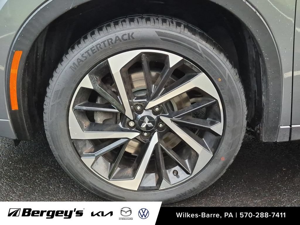 Used 2023 Mitsubishi Outlander SEL AWD/4WD image 11