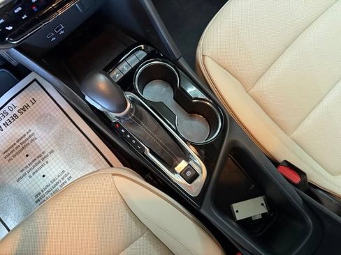 Used 2024 Buick Encore GX Avenir w/ Avenir Convenience Package FWD image 28