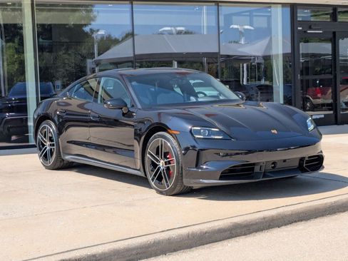 New 2025 Porsche Taycan GTS image 7