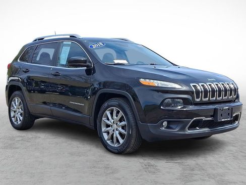Used 2018 Jeep Cherokee Limited AWD/4WD image 3