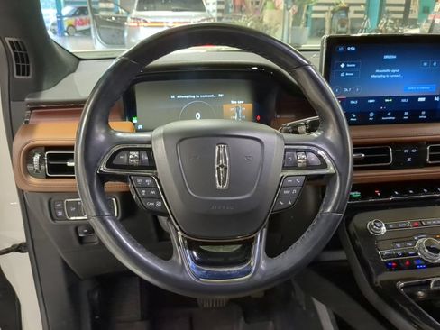 Used 2023 Lincoln Nautilus Reserve AWD/4WD image 2