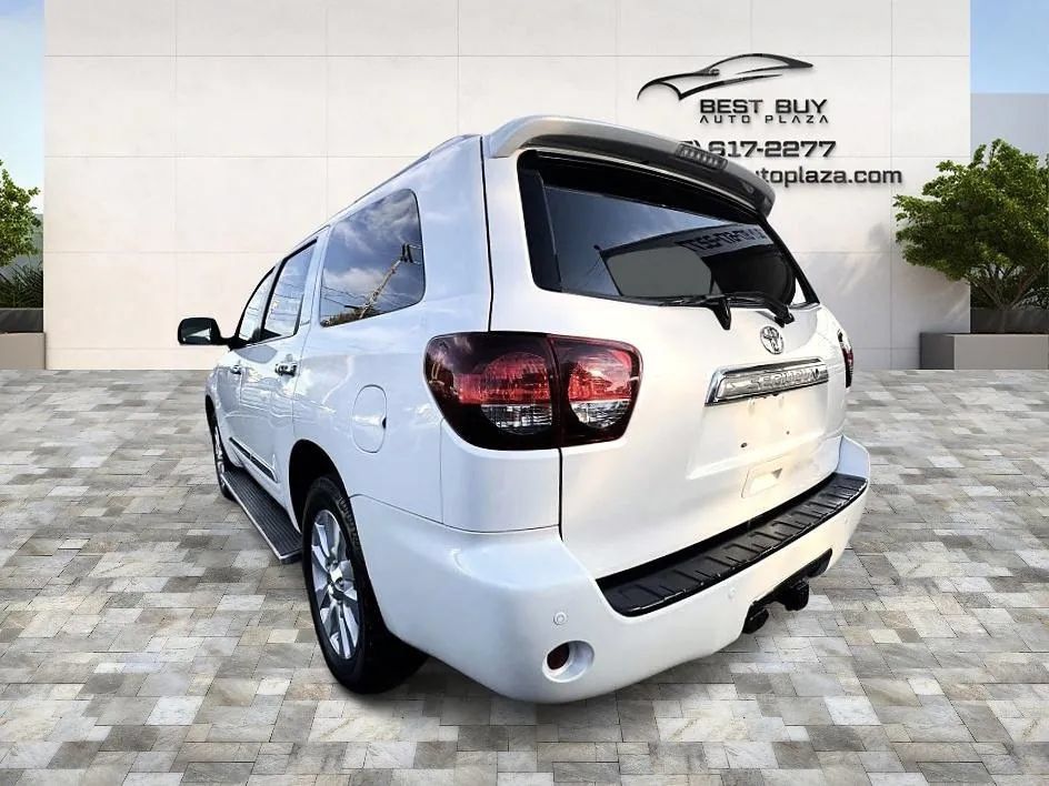 Used 2019 Toyota Sequoia Platinum AWD/4WD image 4