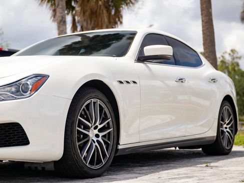 Used 2014 Maserati Ghibli S Q4 AWD/4WD image 9