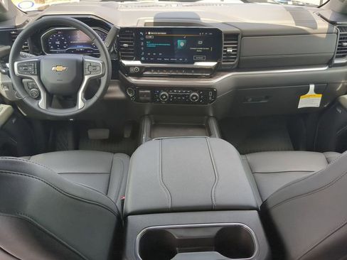 Used 2024 Chevrolet Silverado 2500 LTZ w/ LTZ Premium Package image 15