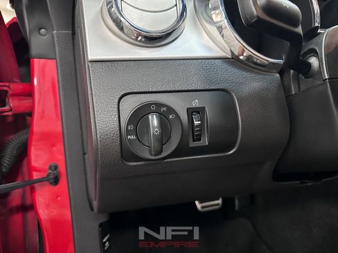 Used 2006 Ford Mustang GT Premium RWD image 40