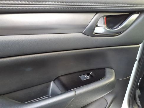 Used 2019 MAZDA CX-5 Touring image 21