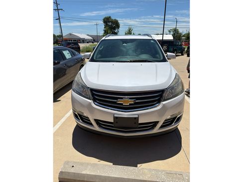 Used 2017 Chevrolet Traverse Premier FWD image 6