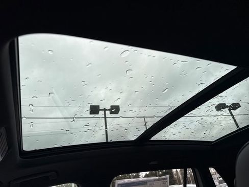 New 2026 Volkswagen Tiguan SEL R-Line image 31