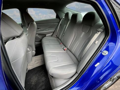Used 2024 Hyundai Elantra Blue FWD image 24