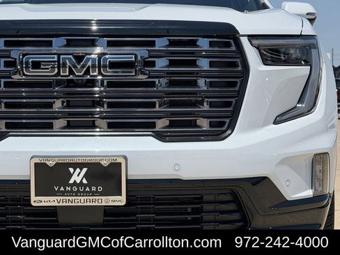 New 2026 GMC Acadia Denali Ultimate w/ LPO, Floor Liner Package AWD/4WD image 8